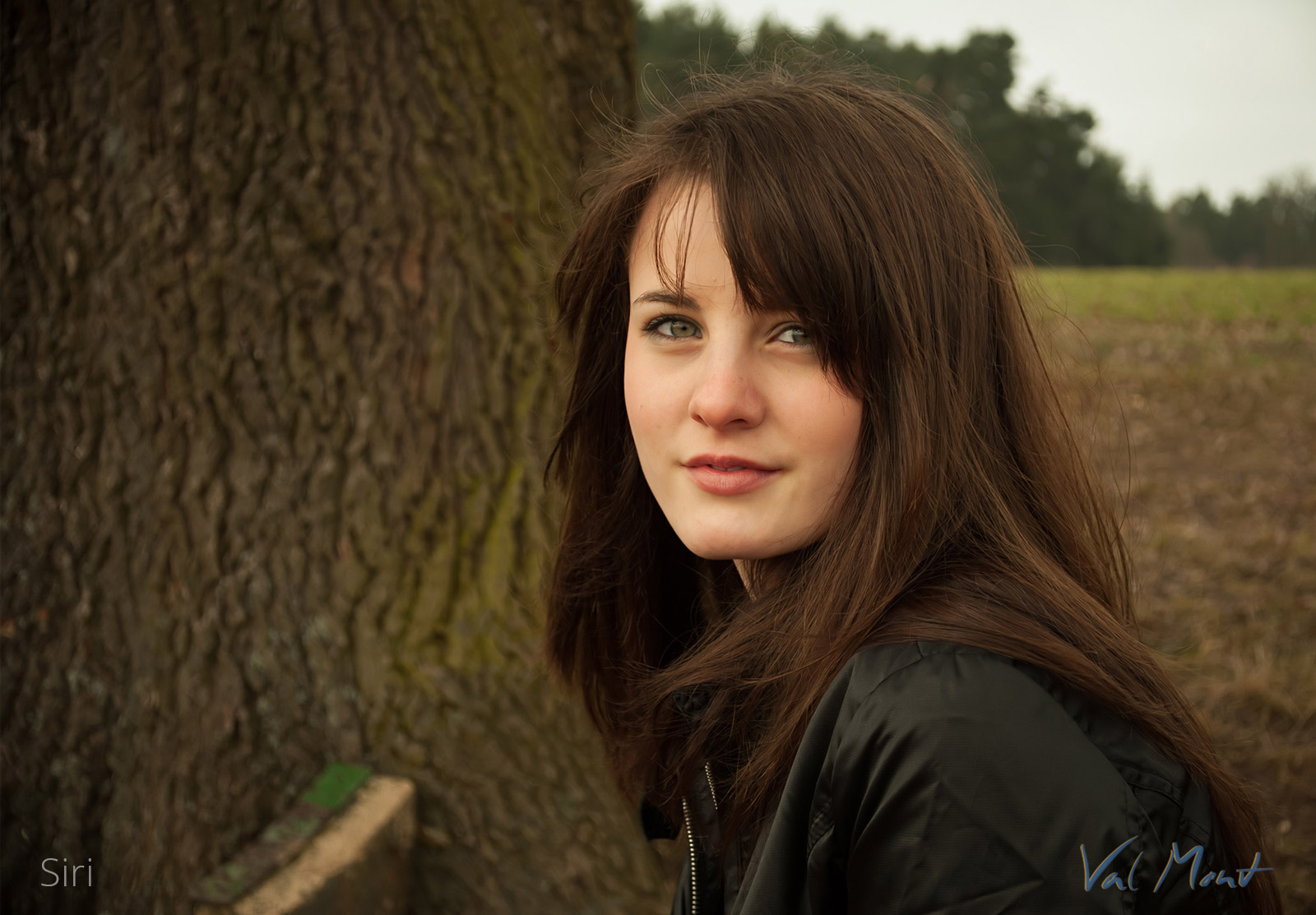 Siri guckt freundlich in die Kamera