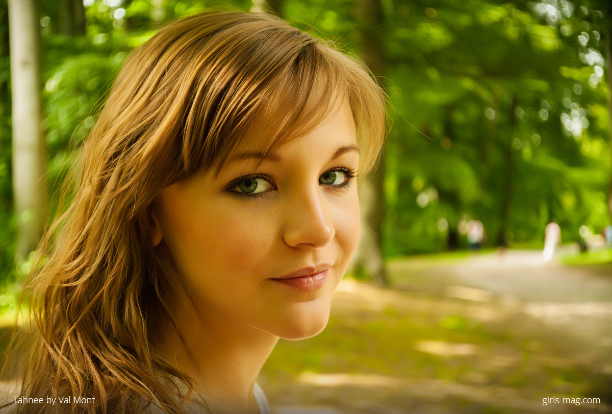 model_tahnee-cl Tahnee im weichen Portraitlicht des Münchner Parks
