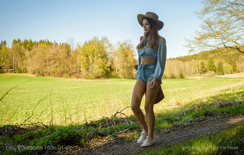 Lilly auf dem Weg zum Hochsitz